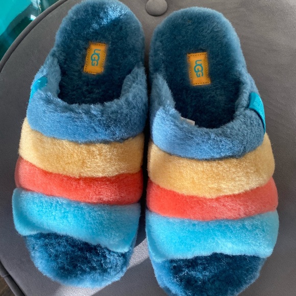 UGG slides - New! Never worn- SIZE 10 main image 5